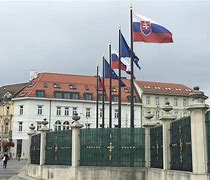 比什凯克客场逼平斯洛伐克，积分榜上升